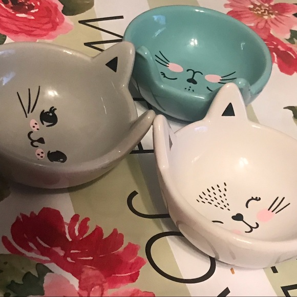 Set of Three New Ceramic Cat Trinket Trays, 3.5x3.75x.75 in. - Picture 7 of 11